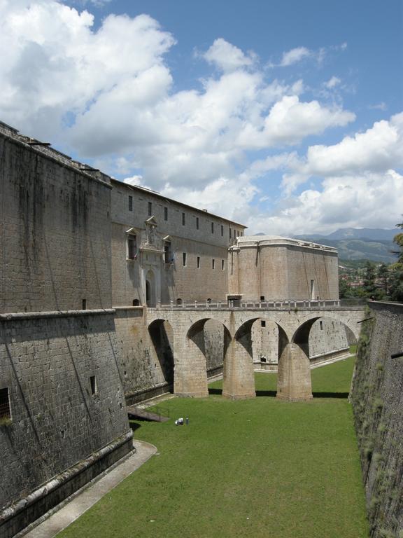 Hotel Castello LʼAquila Exteriér fotografie