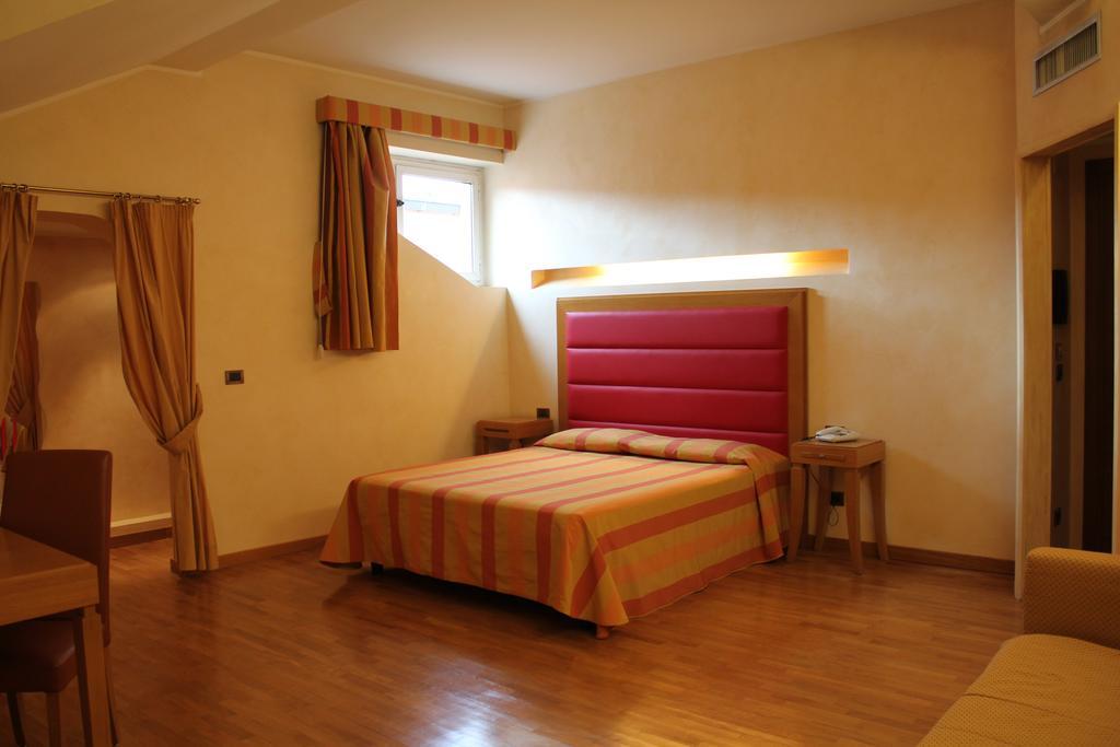 Hotel Castello LʼAquila Exteriér fotografie