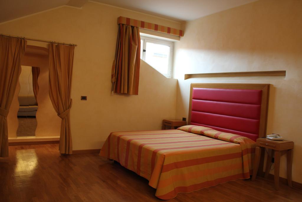 Hotel Castello LʼAquila Exteriér fotografie