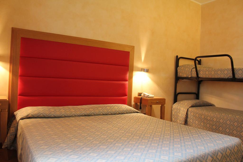 Hotel Castello LʼAquila Exteriér fotografie